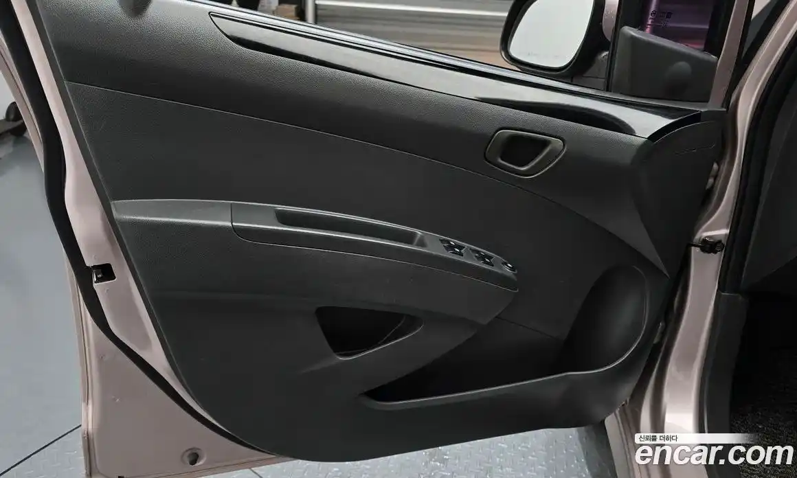 Chevrolet Spark 2012 1.0 автомат (гидро), фото 14