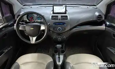 Chevrolet Spark 2012 1.0 автомат (гидро), миниатюра 10