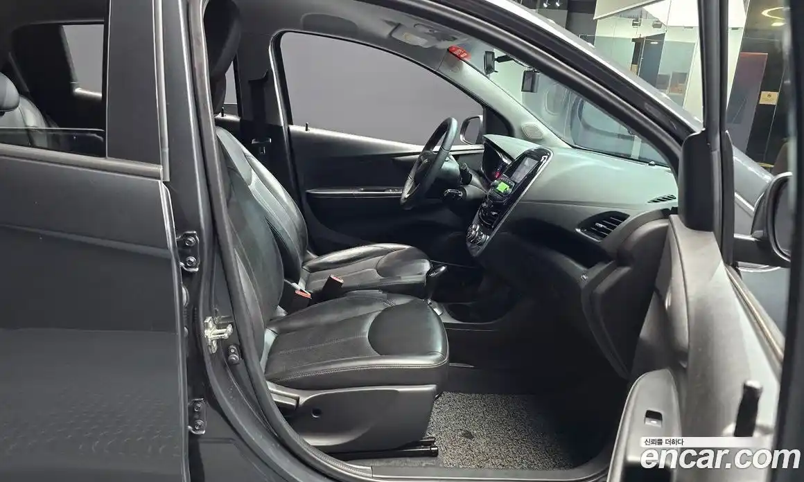 Chevrolet Spark 2017 1.0 автомат (гидро), фото 17
