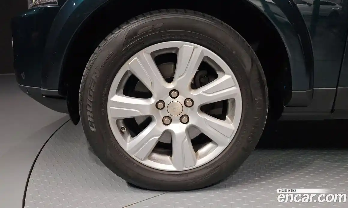 Land Rover Discovery 2015 3.0 автомат (гидро), фото 5
