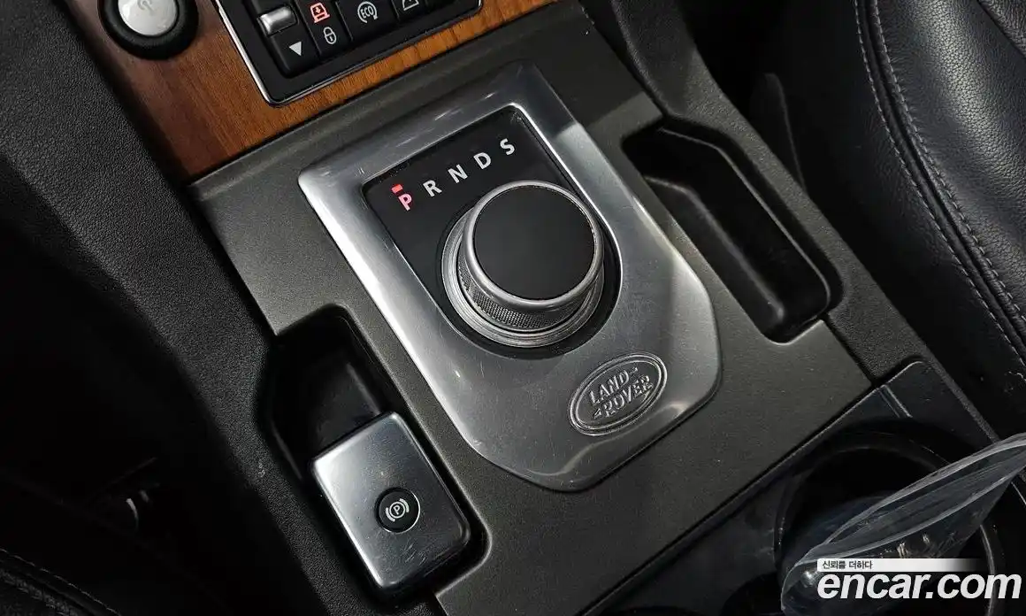Land Rover Discovery 2015 3.0 автомат (гидро), фото 9