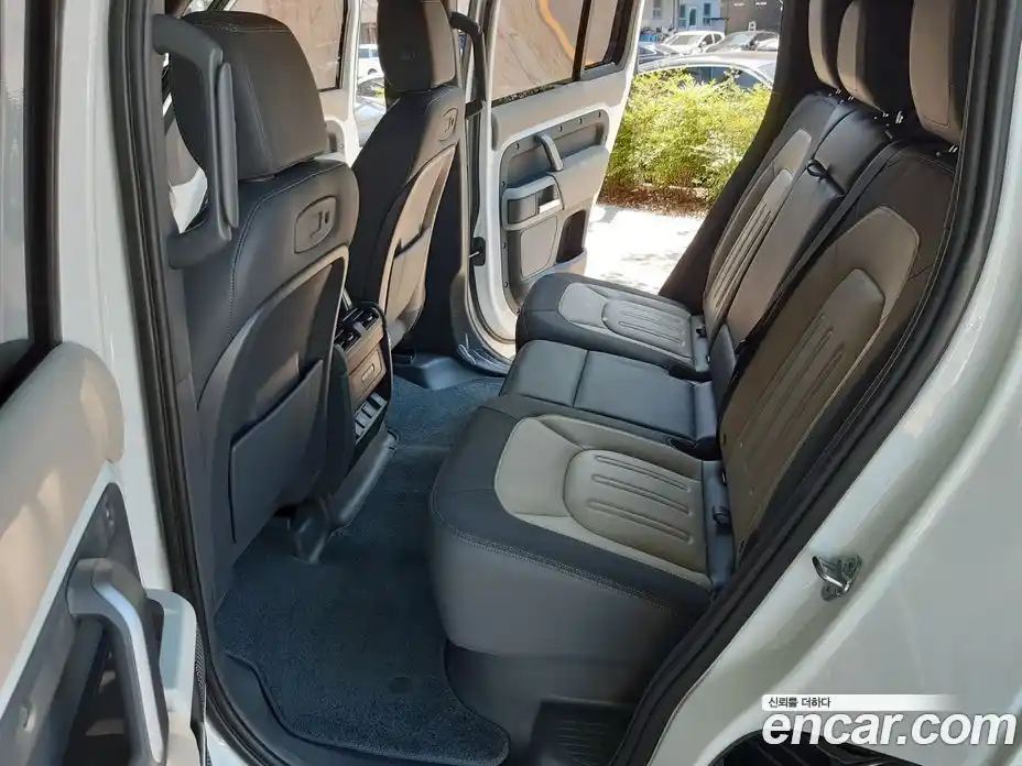 Land Rover Defender 2021 2.0 автомат (гидро), фото 11