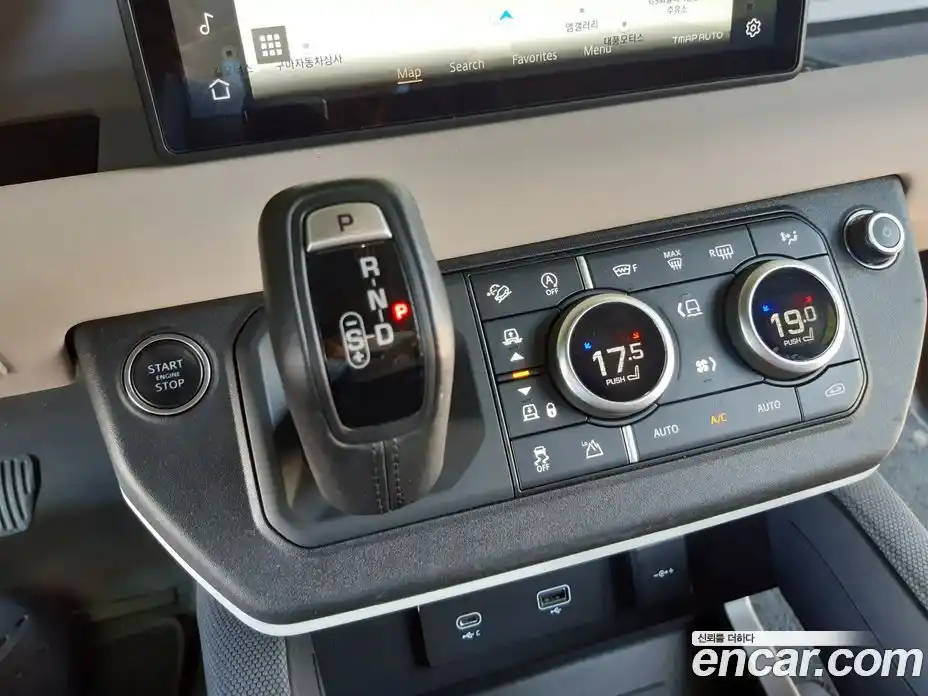 Land Rover Defender 2021 2.0 автомат (гидро), фото 9