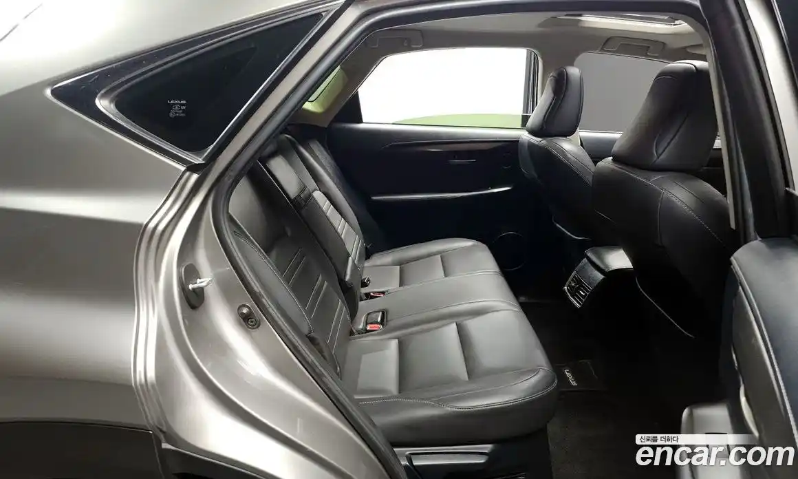 Lexus NX 2016 2.5 автомат (гидро), фото 11 Lexus NX 2016 2.5 автомат (гидро), фото 11