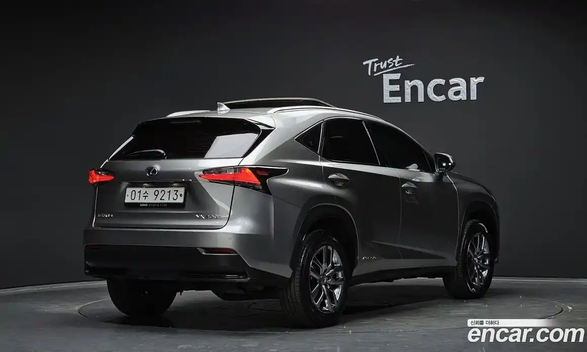 Lexus NX 2016 2.5 автомат (гидро), фото 2 Lexus NX 2016 2.5 автомат (гидро), фото 2
