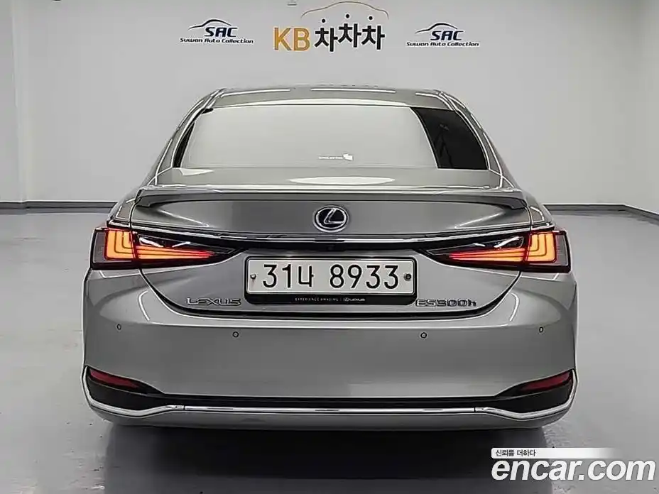 Lexus ES 2018 2.5 автомат (гидро), фото 3 Lexus ES 2018 2.5 автомат (гидро), фото 3