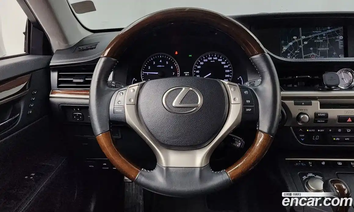 Lexus ES 2012 2.5 автомат (гидро), фото 13 Lexus ES 2012 2.5 автомат (гидро), фото 13