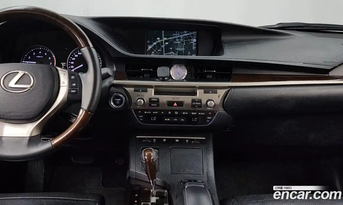 Lexus ES 2012 2.5 автомат (гидро), фото 14 Lexus ES 2012 2.5 автомат (гидро), фото 14