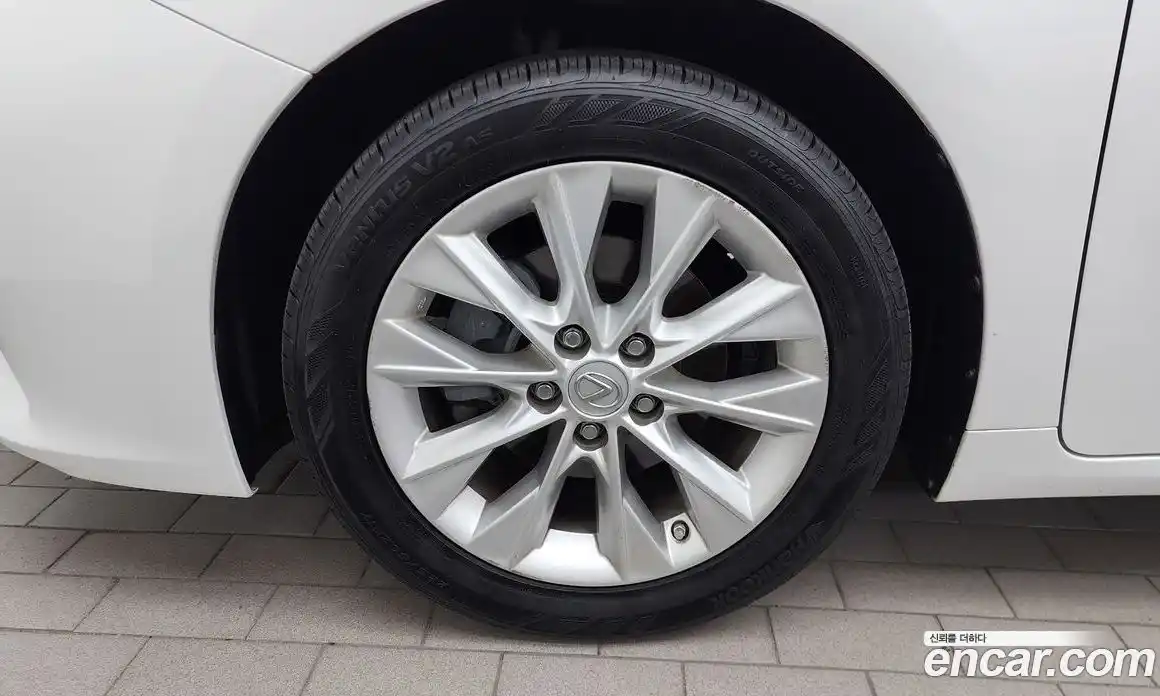 Lexus ES 2012 2.5 автомат (гидро), фото 5 Lexus ES 2012 2.5 автомат (гидро), фото 5