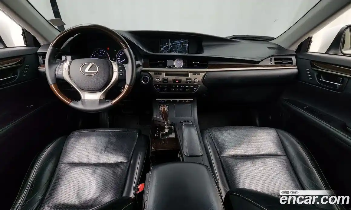 Lexus ES 2012 2.5 автомат (гидро), фото 7 Lexus ES 2012 2.5 автомат (гидро), фото 7