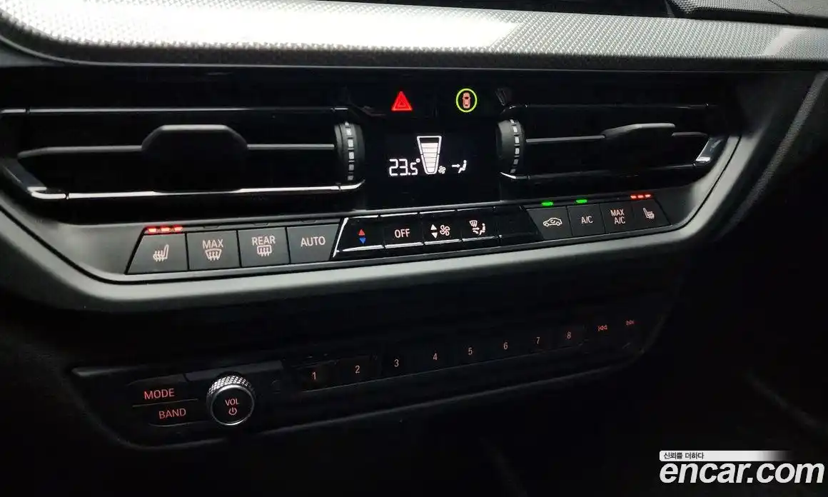 BMW 1 серия 2022 2.0 автомат (гидро), фото 23