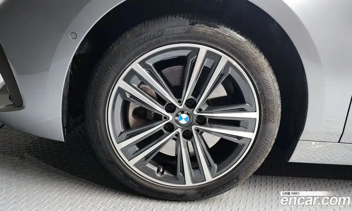 BMW 1 серия 2022 2.0 автомат (гидро), фото 5