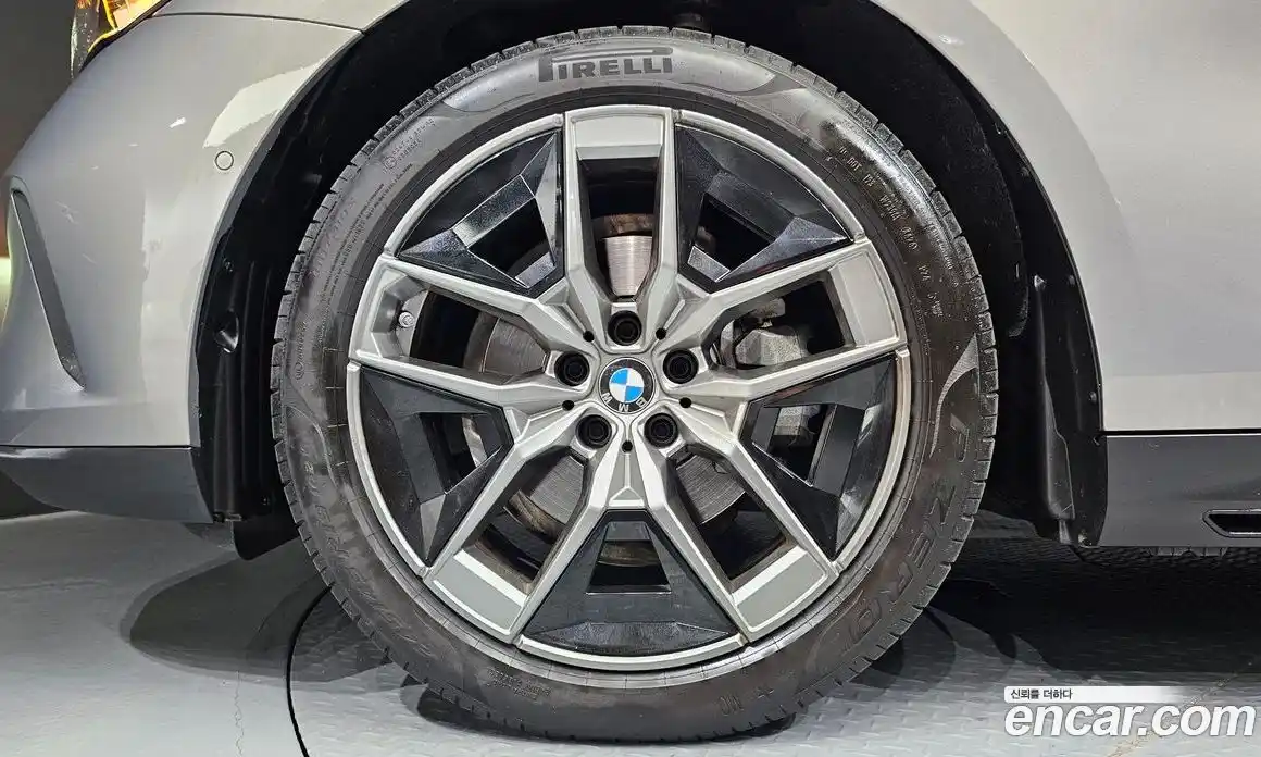 BMW 5 серия 2025 2.0 автомат (гидро), фото 5