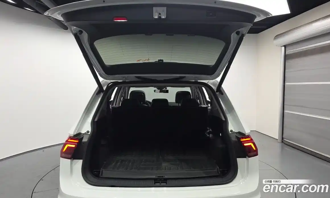 Volkswagen Tiguan 2024 2.0 автомат (гидро), фото 26