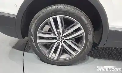 Volkswagen Tiguan 2024 2.0 автомат (гидро), миниатюра 5