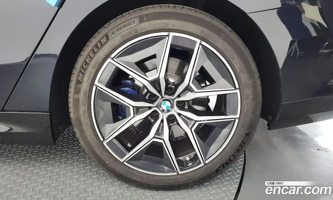 BMW 5 серия 2024 2.0 автомат (гидро), фото 7