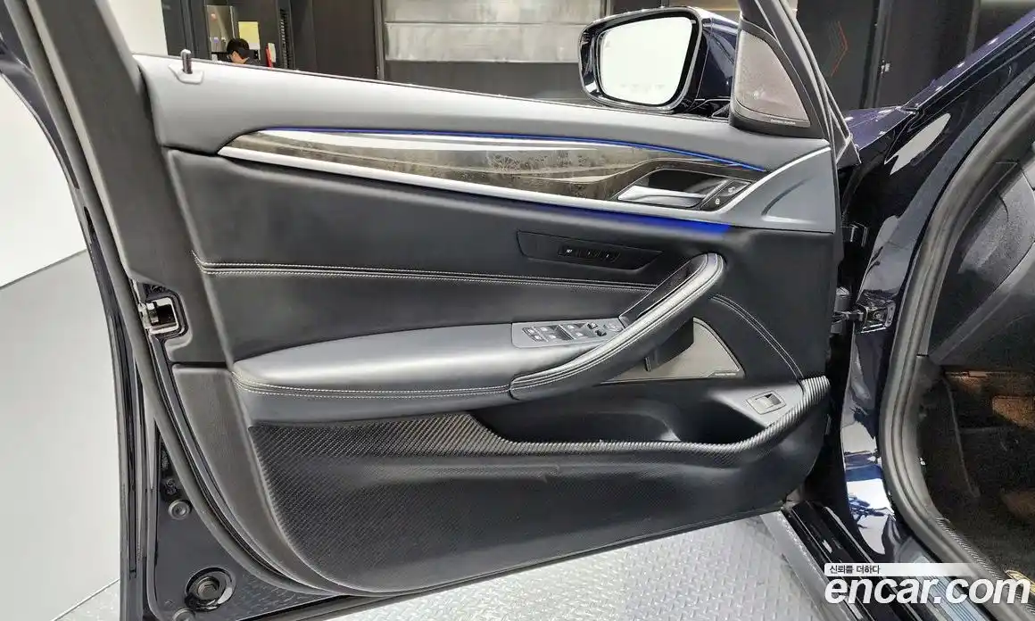 BMW 5 серия 2017 3.0 автомат (гидро), фото 13
