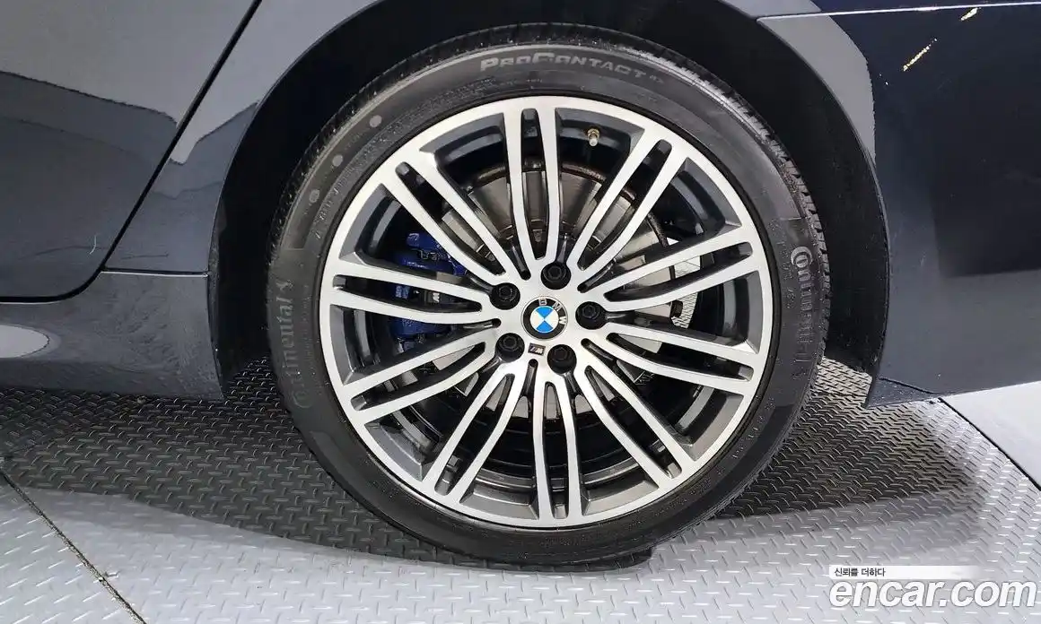 BMW 5 серия 2017 3.0 автомат (гидро), фото 6
