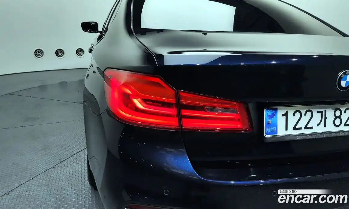 BMW 5 серия 2017 3.0 автомат (гидро), фото 8