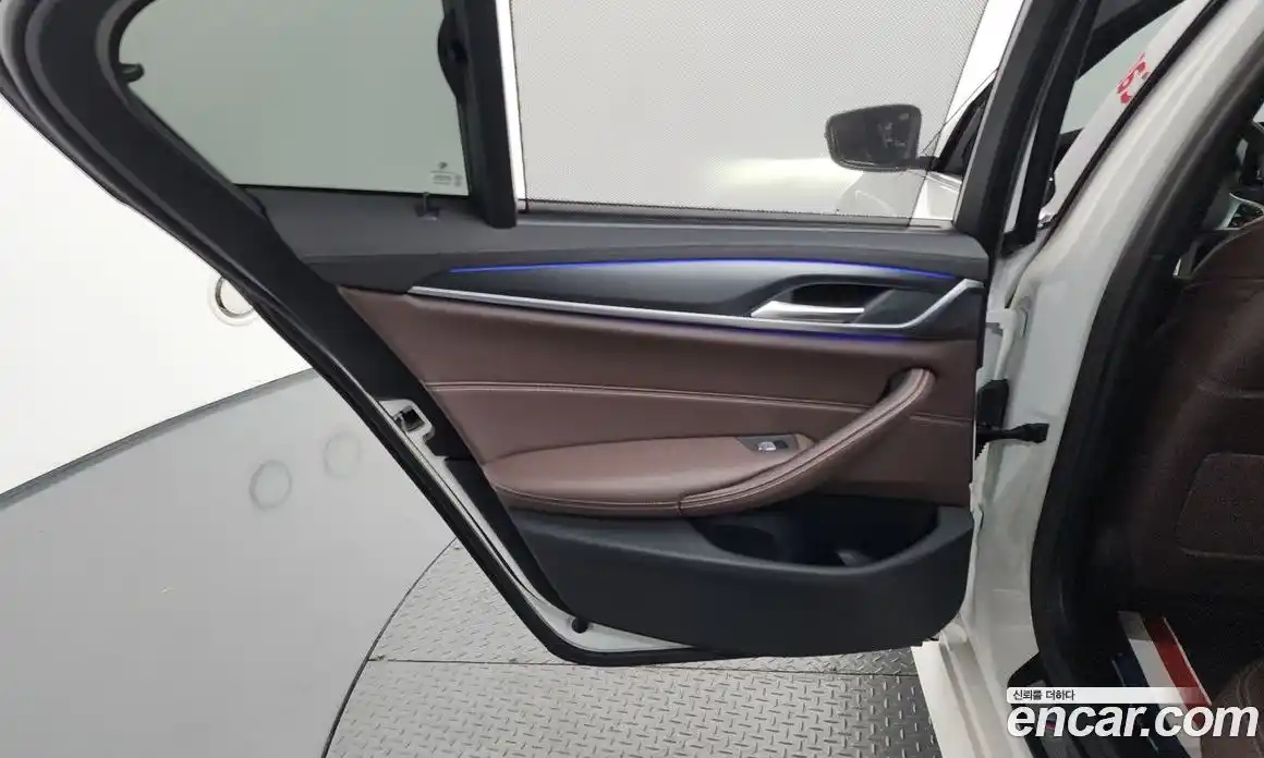 BMW 5 серия 2023 2.0 автомат (гидро), фото 15