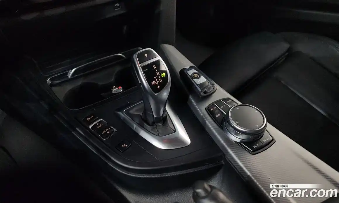 BMW 3 серия 2018 2.0 автомат (гидро), фото 12
