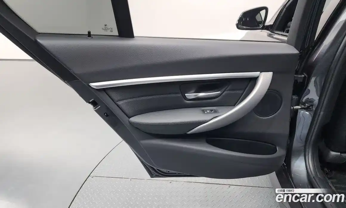BMW 3 серия 2018 2.0 автомат (гидро), фото 15