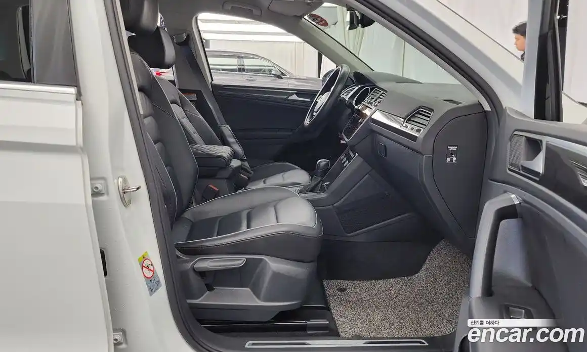 Volkswagen Tiguan 2020 2.0 автомат (гидро), фото 11