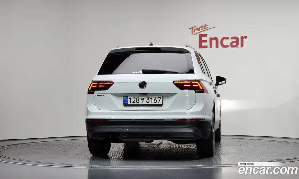 Volkswagen Tiguan 2020 2.0 автомат (гидро), фото 4