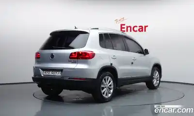Volkswagen Tiguan 2012 2.0 автомат (гидро), миниатюра 2