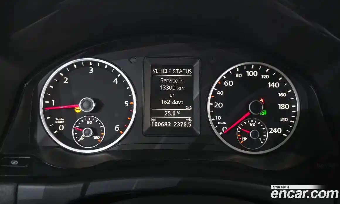 Volkswagen Tiguan 2012 2.0 автомат (гидро), фото 8