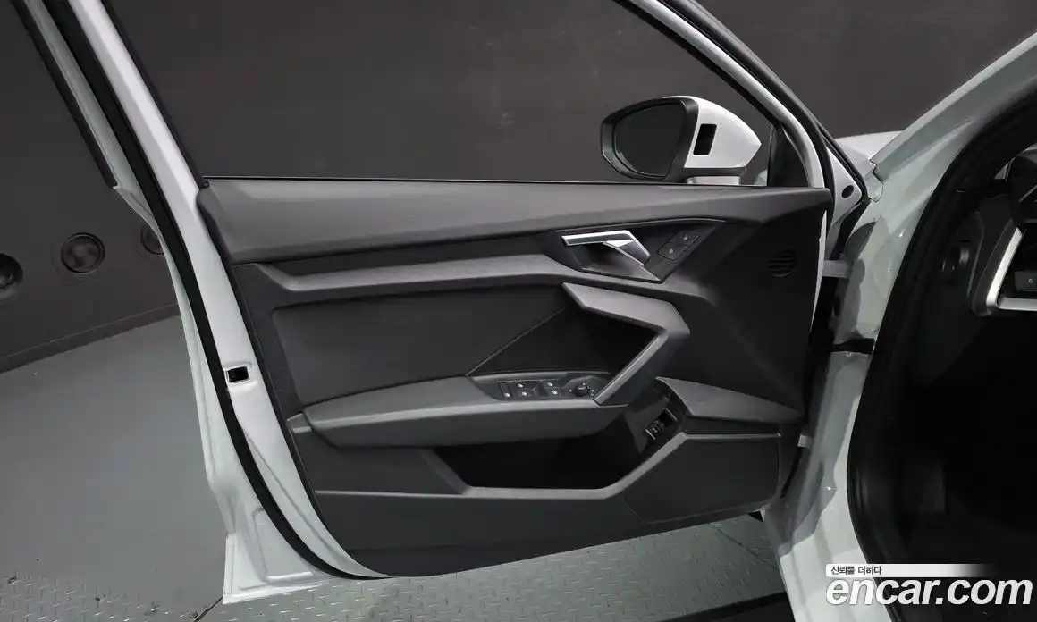 Audi A3 2022 2.0 автомат (гидро), фото 14