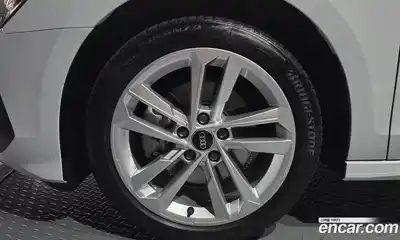 Audi A3 2022 2.0 автомат (гидро), миниатюра 5