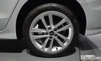 Audi A3 2022 2.0 автомат (гидро), миниатюра 7