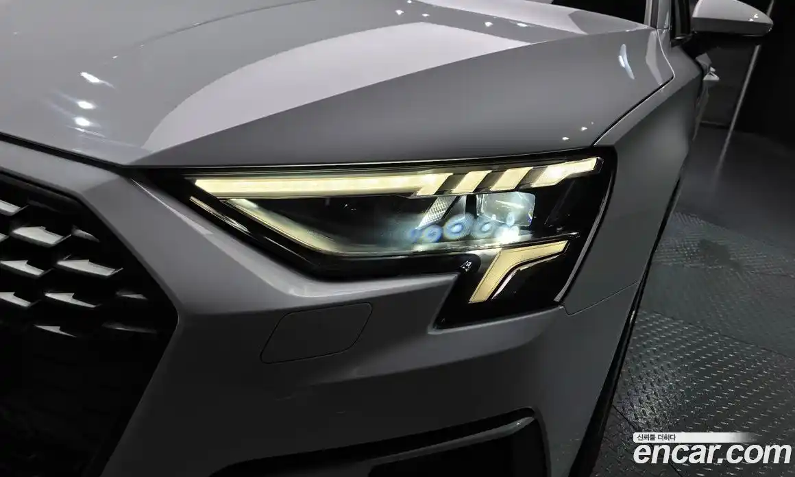 Audi A3 2022 2.0 автомат (гидро), фото 8