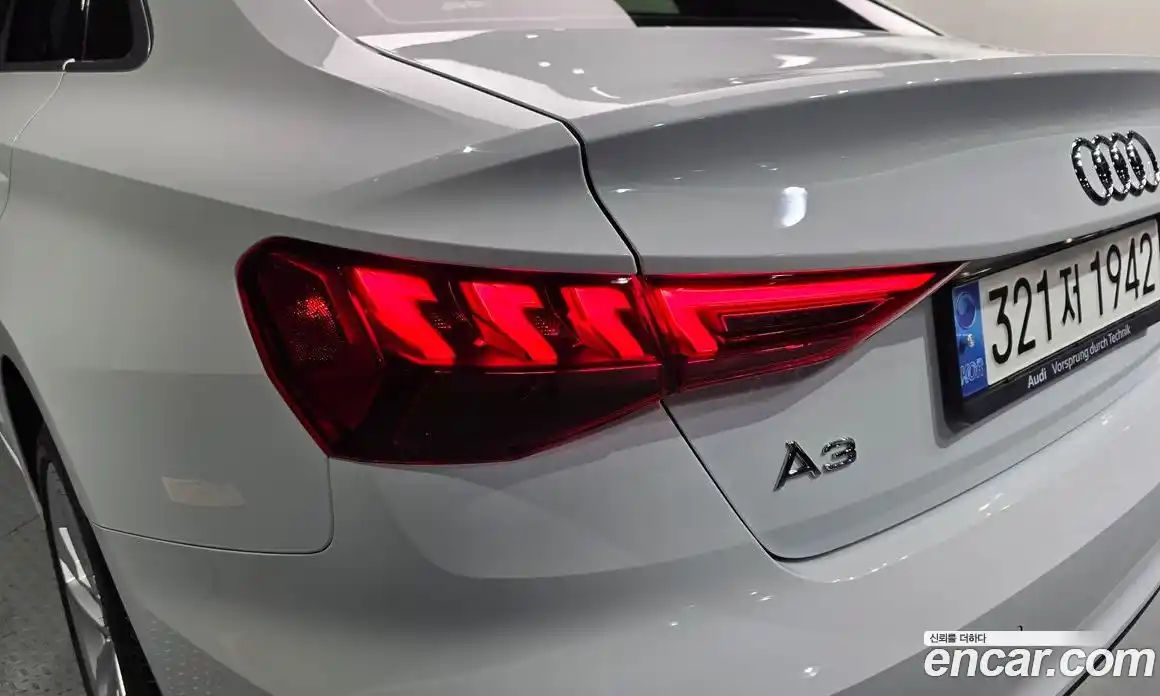 Audi A3 2022 2.0 автомат (гидро), фото 9