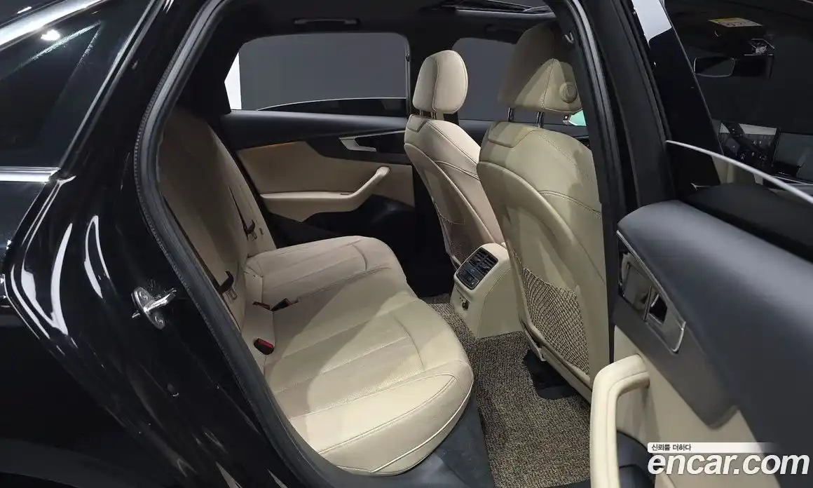 Audi A4 2023 2.0 автомат (гидро), фото 16