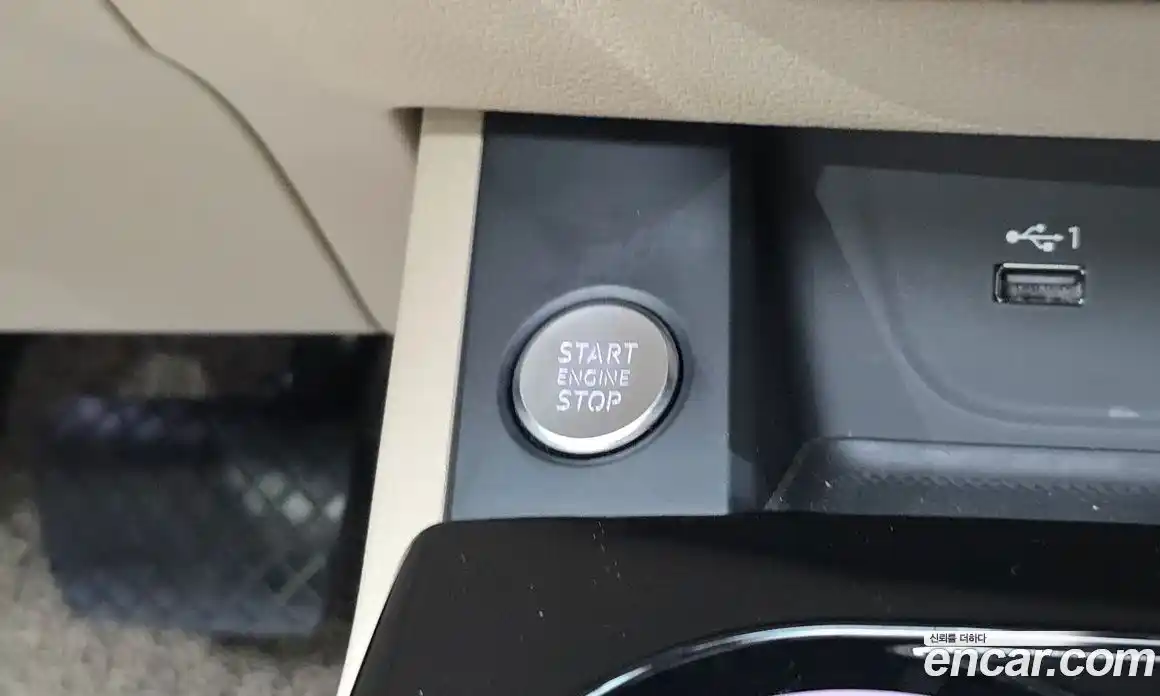 Audi A4 2023 2.0 автомат (гидро), фото 30
