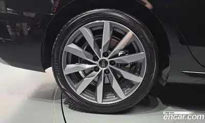 Audi A4 2023 2.0 автомат (гидро), миниатюра 4