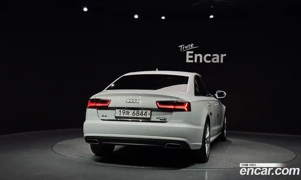 Audi A6 2015 3.0 автомат (гидро), фото 4