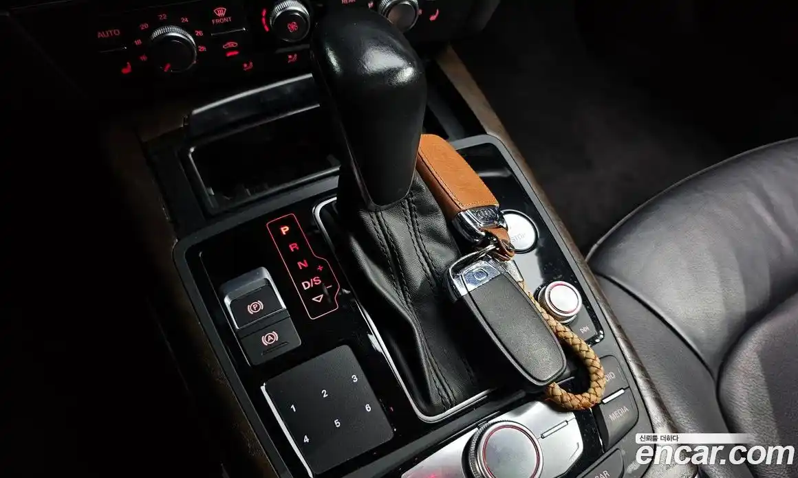 Audi A6 2015 3.0 автомат (гидро), фото 9