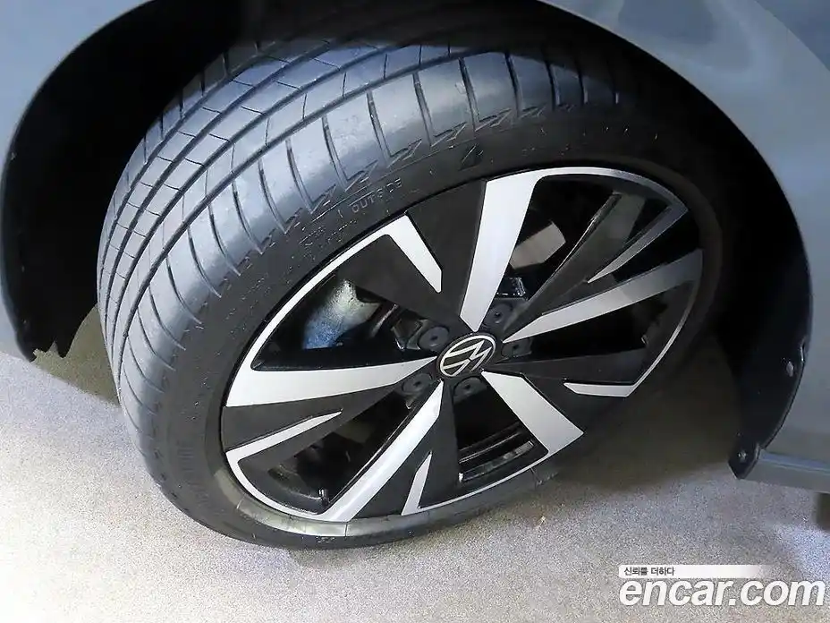 Volkswagen Golf 2025 2.0 автомат (гидро), фото 20