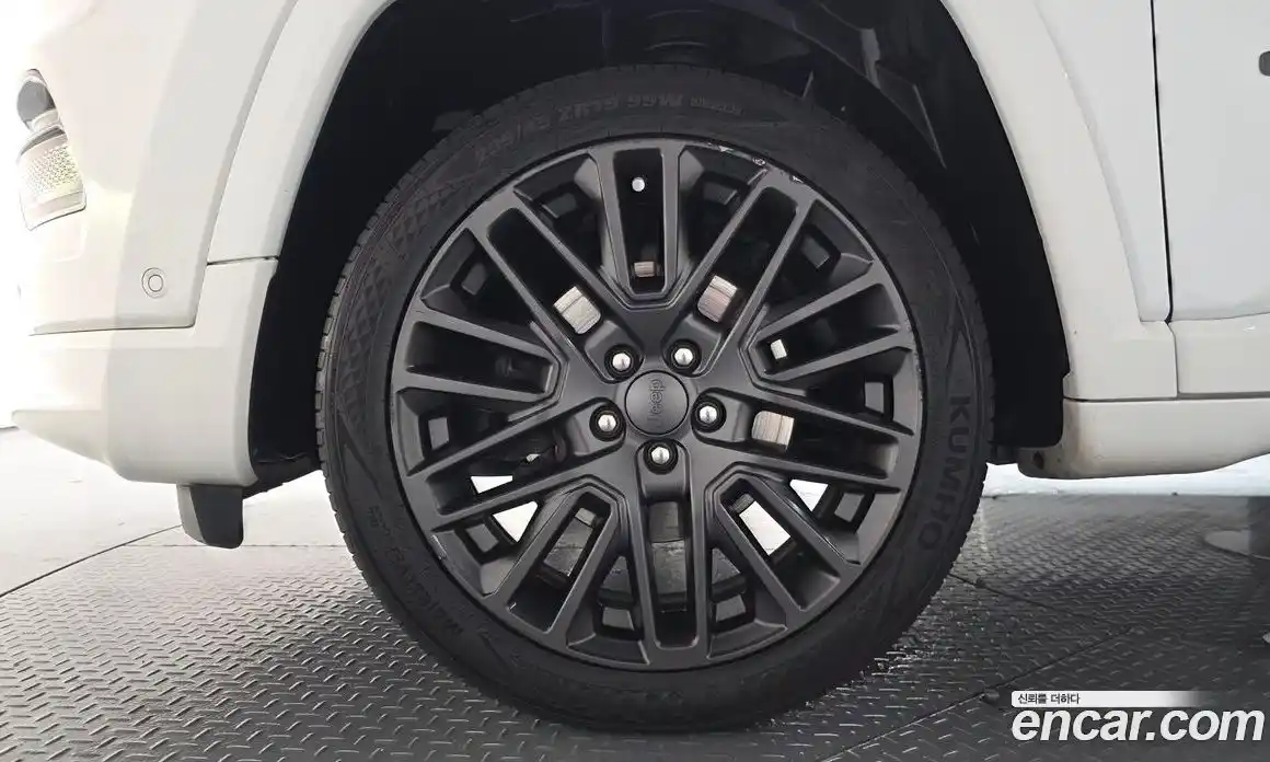 Jeep Compass 2022 2.4 автомат (гидро), фото 4