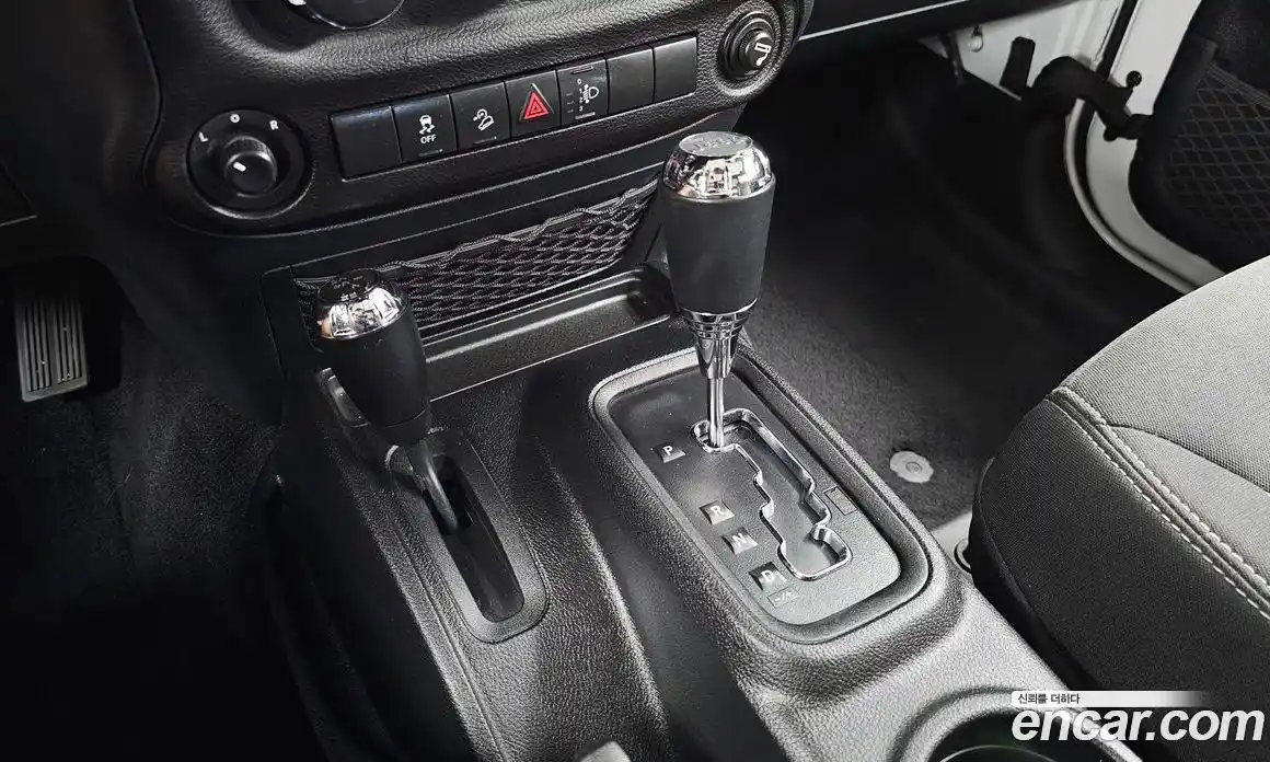 Jeep Wrangler 2017 3.6 автомат (гидро), фото 12