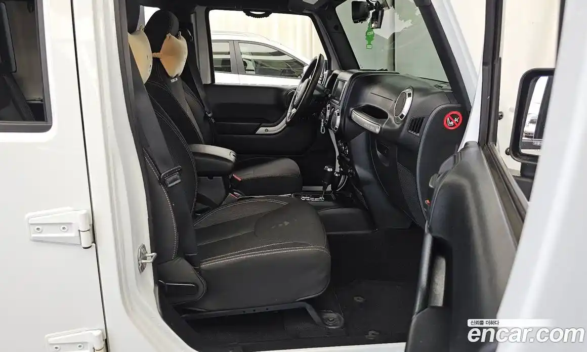 Jeep Wrangler 2017 3.6 автомат (гидро), фото 17