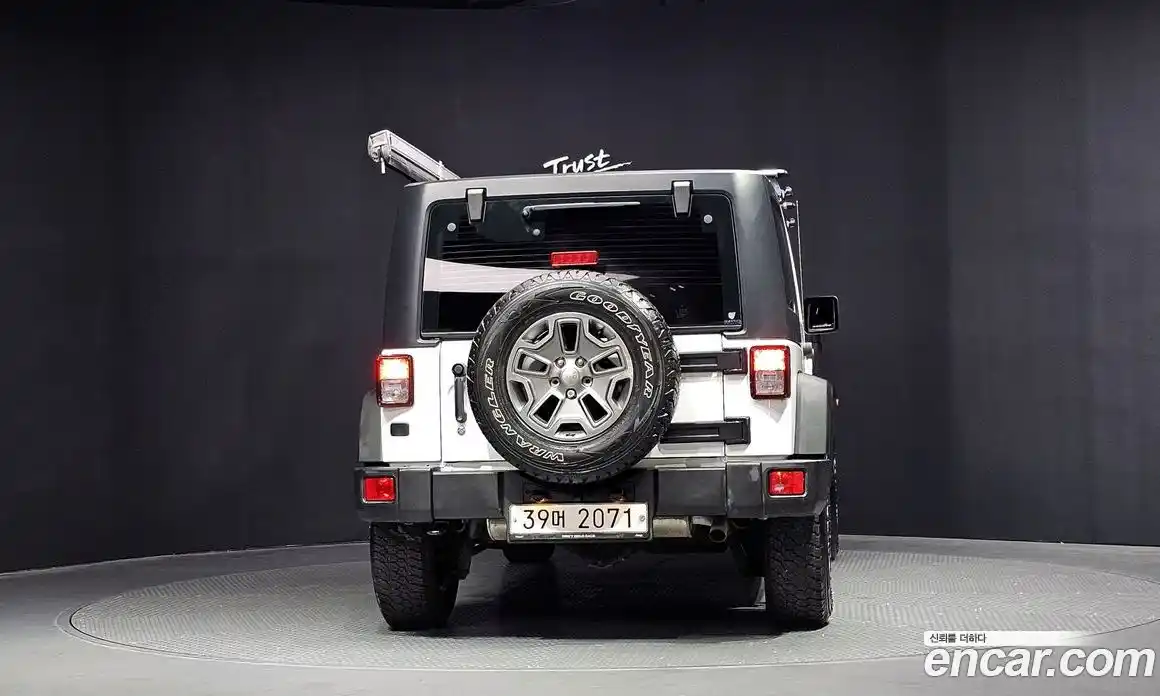 Jeep Wrangler 2017 3.6 автомат (гидро), фото 4