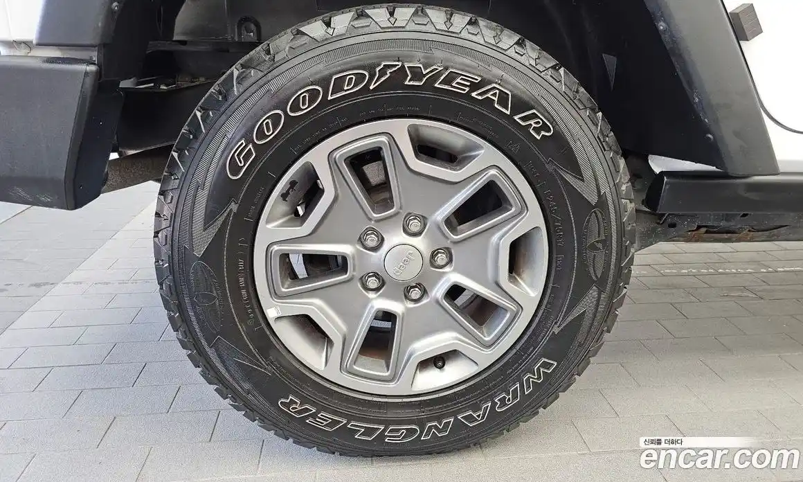 Jeep Wrangler 2017 3.6 автомат (гидро), фото 5