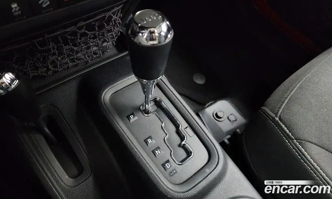 Jeep Wrangler 2016 3.6 автомат (гидро), фото 9