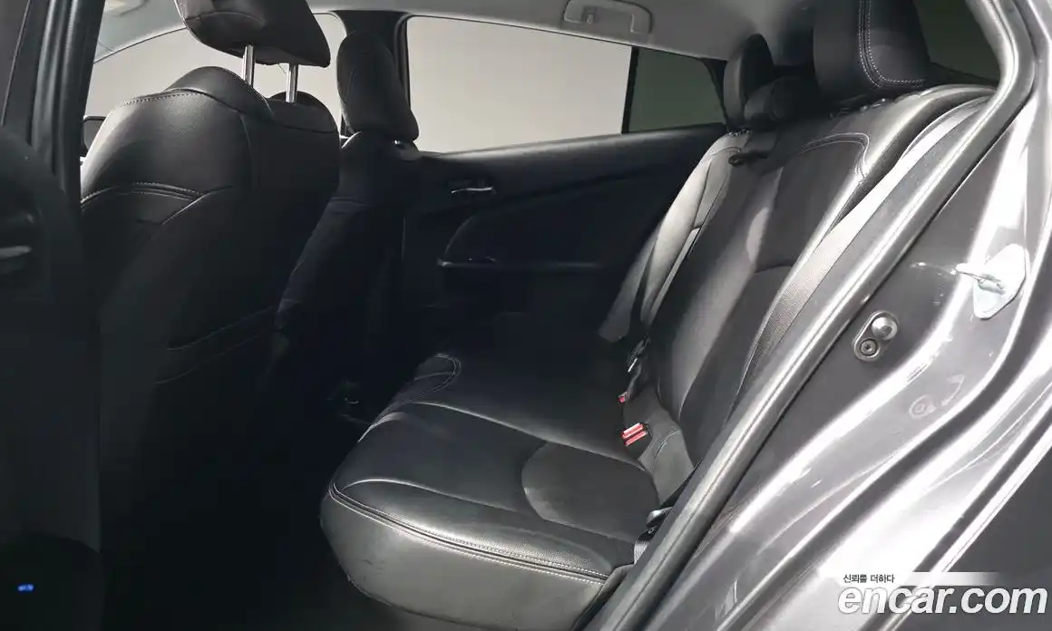 Toyota Prius 2018 1.8 автомат (гидро), фото 12 Toyota Prius 2018 1.8 автомат (гидро), фото 12