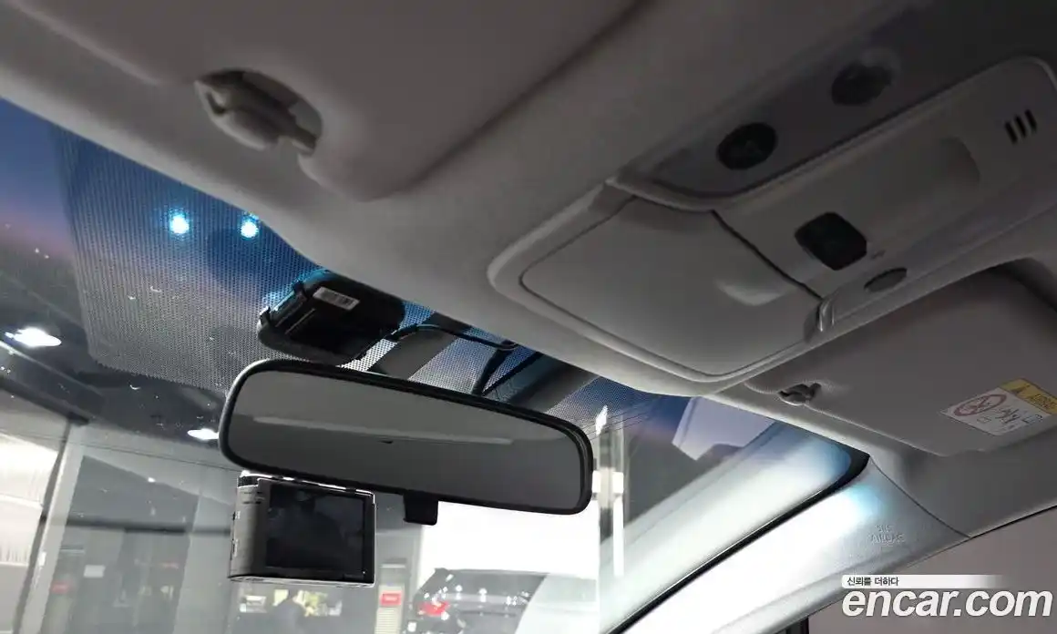 Toyota Prius 2018 1.8 автомат (гидро), фото 18 Toyota Prius 2018 1.8 автомат (гидро), фото 18