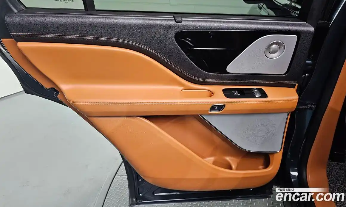 Lincoln Aviator 2022 3.0 автомат (гидро), фото 15 Lincoln Aviator 2022 3.0 автомат (гидро), фото 15